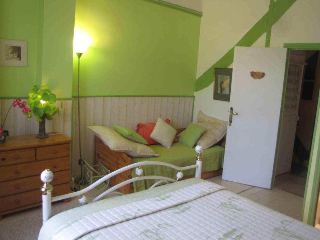 Chambres D'Hotes Les Pensees Douces Auxerre Room photo